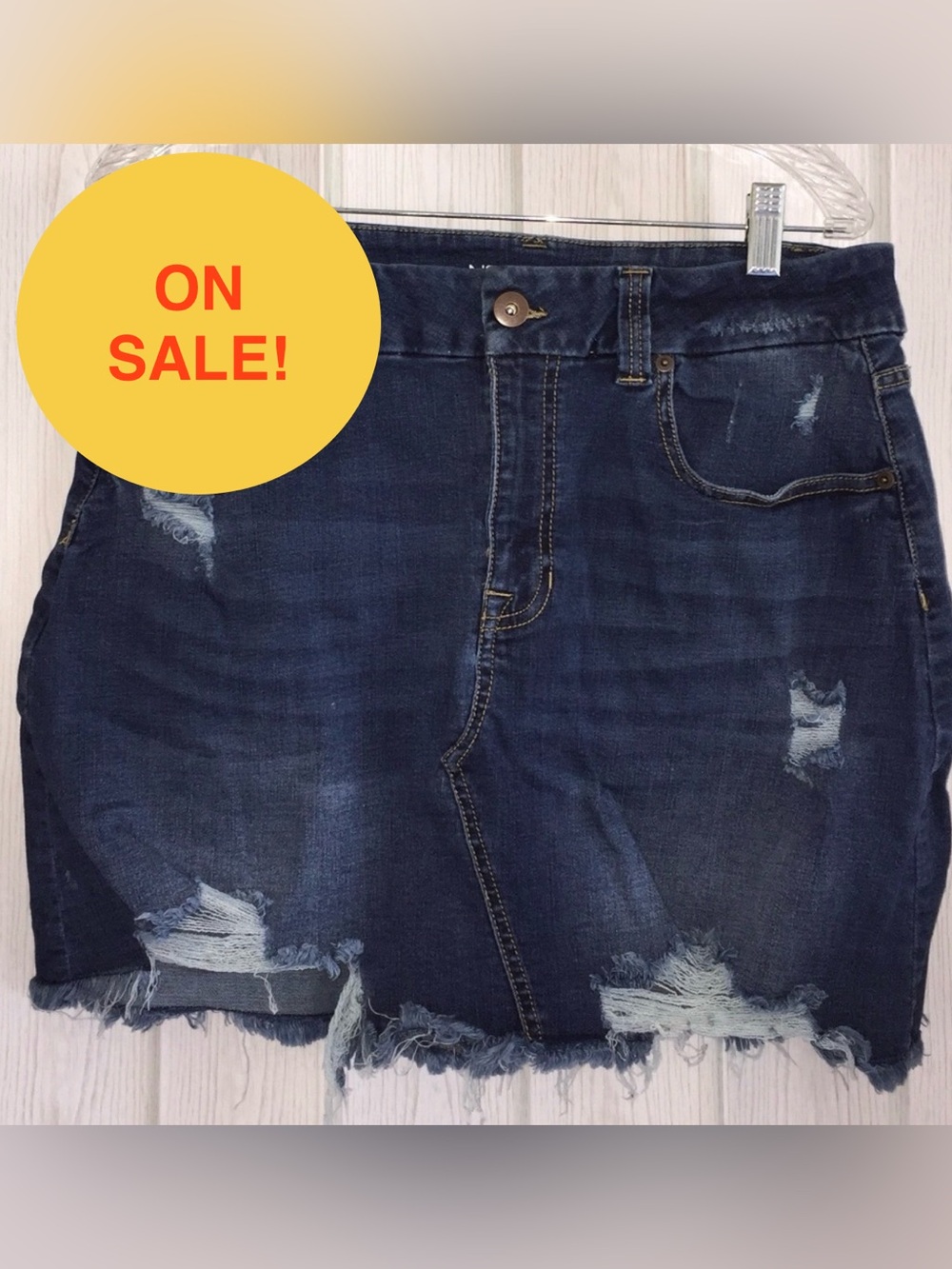 🌟No Boundaries stretchy ripped Skirt size15